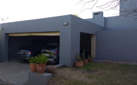 Villa Allende Golf – Excelente propiedad con gran parque