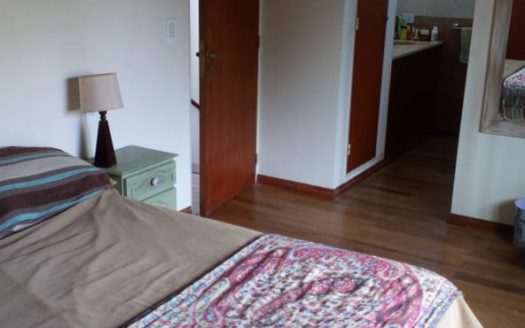 Villa Allende Golf. Gran casa con hermoso parque y pileta