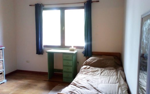 Villa Allende Golf. Gran casa con hermoso parque y pileta