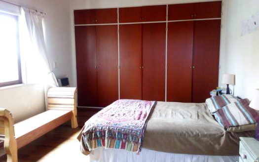 Villa Allende Golf. Gran casa con hermoso parque y pileta