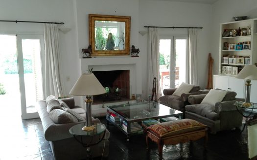 Villa Allende Golf. Hermosa casa con gran parque