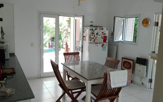 Villa Allende Golf. Hermosa casa con gran parque