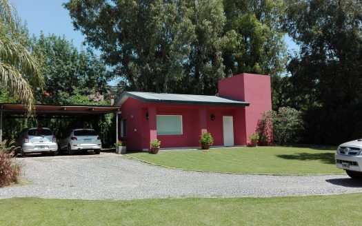 Villa Allende Golf. Hermosa casa con gran parque