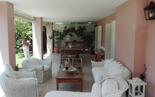 Villa Allende Golf. Hermosa casa con gran parque