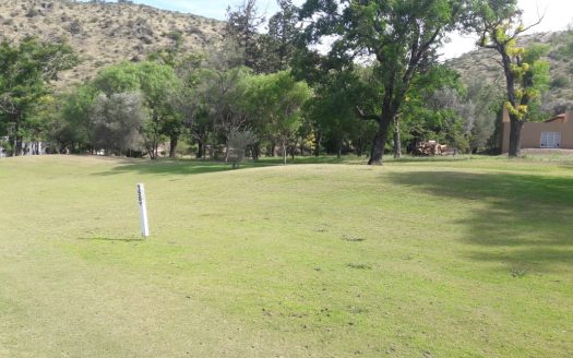 Potrerillo de Larreta. Terreno sobre el golf